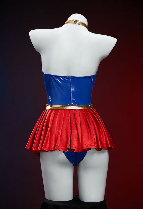 Conjunto de lencería sexy derivado de superhéroe body halter con falda y capa Conjunto de lencería sexy derivado de superhéroe body halter con falda y capa