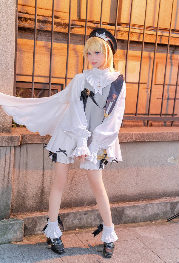 Vocal Kagamine Rin Cosplay Top y pantalón con sombrero y anillo para el cuello Vocal Kagamine Rin Cosplay Top y pantalón con sombrero y anillo para el cuello