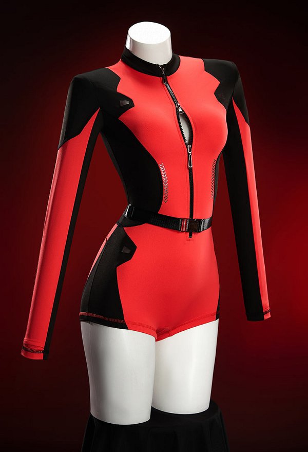 Disfraz de Cosplay Sexy Derivado de Superhéroe DP Estilo Cyberpunk Ropa deportiva de yoga ajustada Bodysuit rojo y negro con capucha corta y cinturón Disfraz de Cosplay Sexy Derivado de Superhéroe DP Estilo Cyberpunk Ropa deportiva de yoga ajustada Bodysuit rojo y negro con capucha corta y cinturón