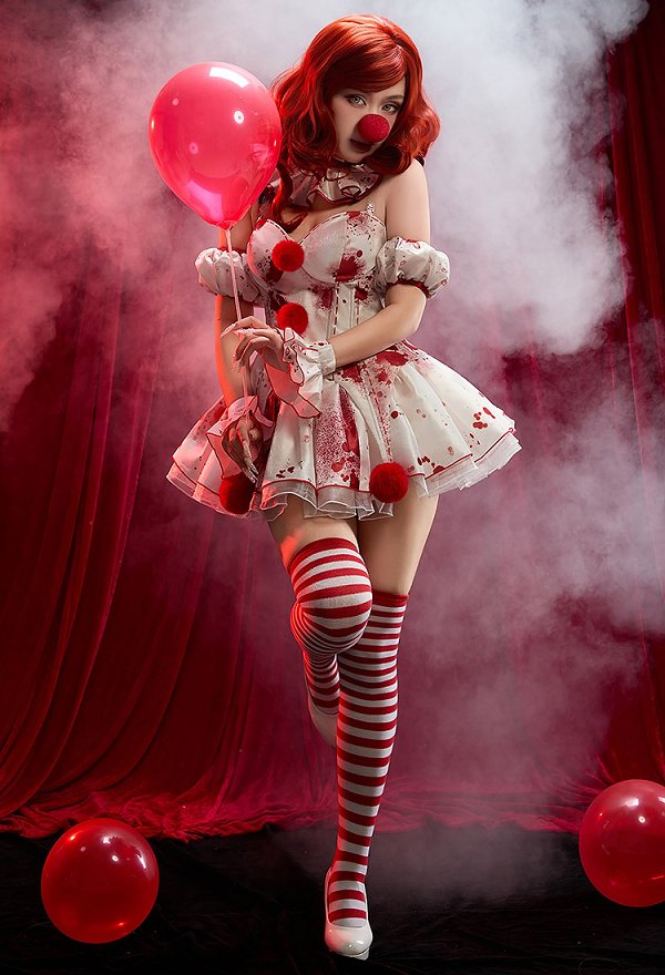 It Derivative Halloween Sexy Costume Set Bloodstain Print Off-shoulder Top and Skirt with Collar
