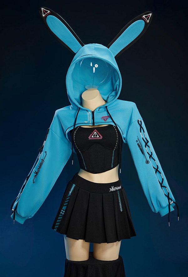 Cyber-style Two-piece Sportswear Yoga Outfit Camisole Pleated Skirt with Cropped Hooded Jacket