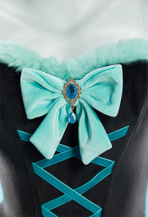 Tenue de Noël en Peluche Style Lapin Sexy Robe Sans Bretelles avec Cape et Bas Cuissard