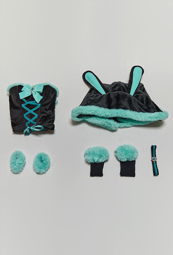 Tenue de Noël en Peluche Style Lapin Sexy Robe Sans Bretelles avec Cape et Bas Cuissard