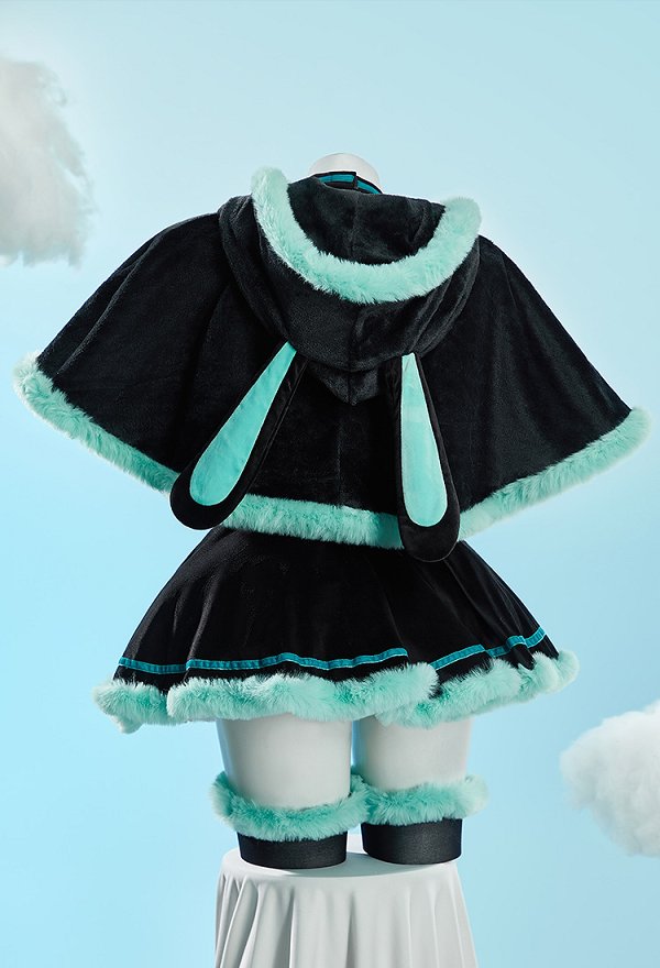 Tenue de Noël en Peluche Style Lapin Sexy Robe Sans Bretelles avec Cape et Bas Cuissard