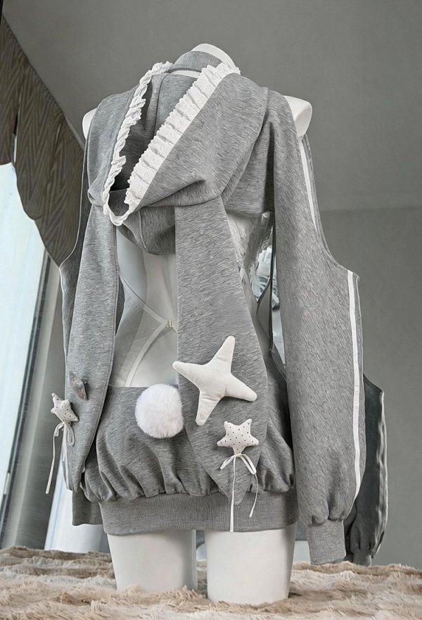 Conjunto Deportivo de Conejito Gris Sexy con Body de Encaje y Falda Peto con Top Corto