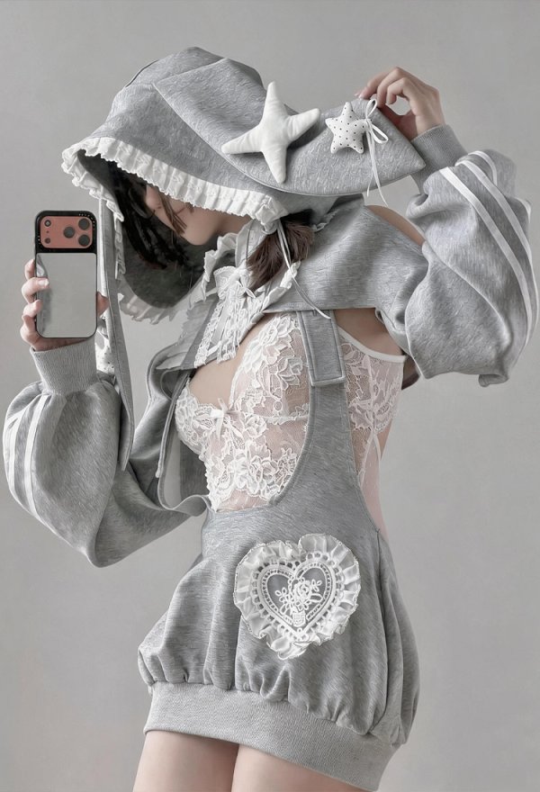 Conjunto Deportivo de Conejito Gris Sexy con Body de Encaje y Falda Peto con Top Corto