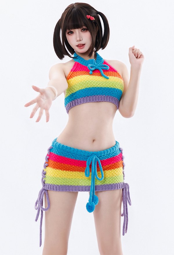 Costume en Maille Arc-en-ciel Sexy à Dos Nu avec Haut Court Dos nu à Col Licou et Micro-jupe à Lacets