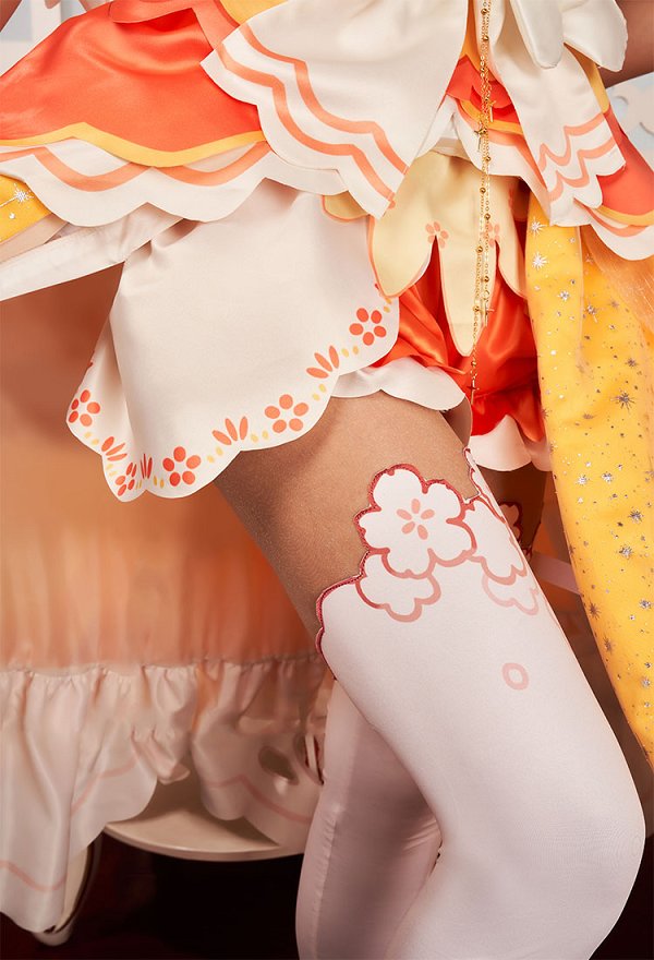 Miccostumes x akuoart Daisy Cosplay Costume Puff Sleeves Top and Shorts with Skirt and Gloves