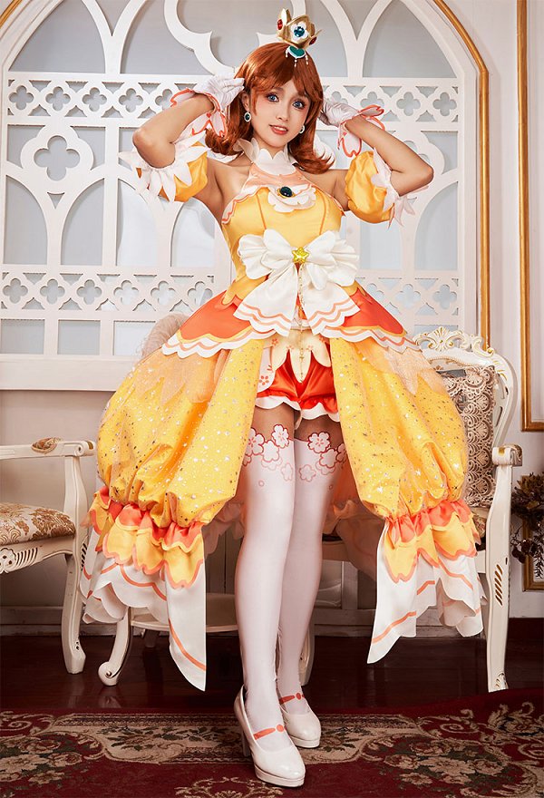 Miccostumes x akuoart Daisy Cosplay Costume Puff Sleeves Top and Shorts with Skirt and Gloves