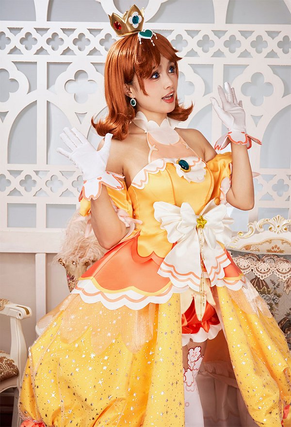 Miccostumes x akuoart Daisy Cosplay Costume Puff Sleeves Top and Shorts with Skirt and Gloves