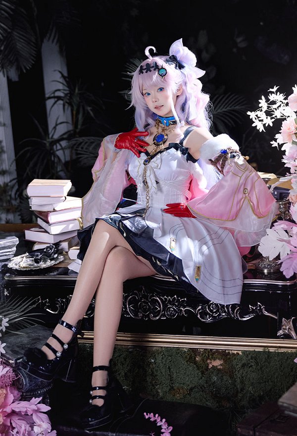 Wuthering Waves Denia Cosplay Costume Dress and Cape with Headdress and Sleeves