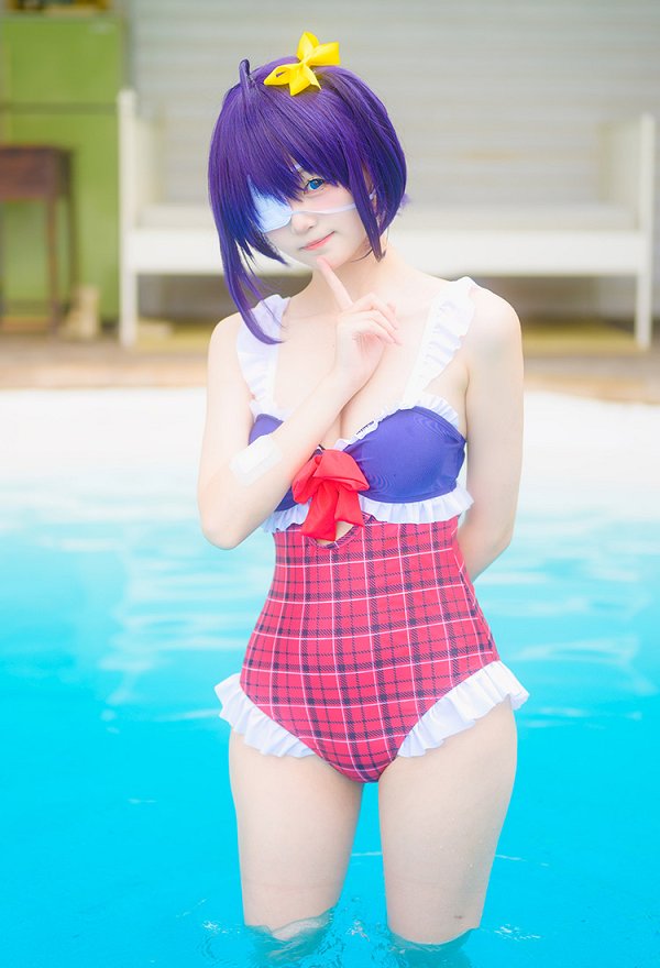 Traje de baño de una pieza derivado de Takanashi Rikka Traje de baño con control de abdomen