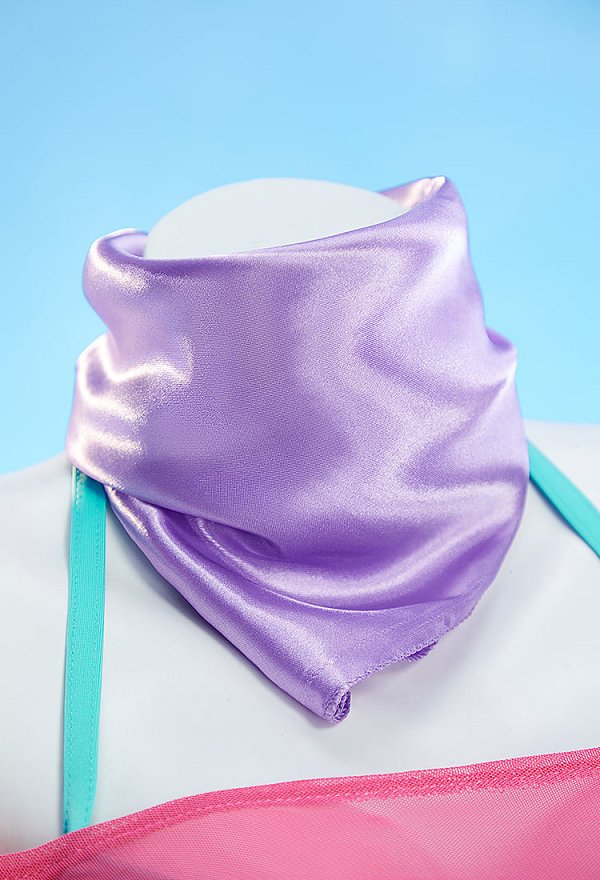 Maillot de bain deux pièces dérivé de Dragon Boru Bulma composé d'un haut et d'une culotte avec cache-maillot et ceinture
