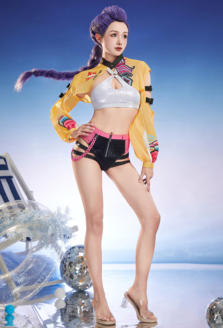 K-POP: Cazadoras de Demonios Split Traje de baño Halter Top y pantalones cortos con protección solar Cover-up y cadena