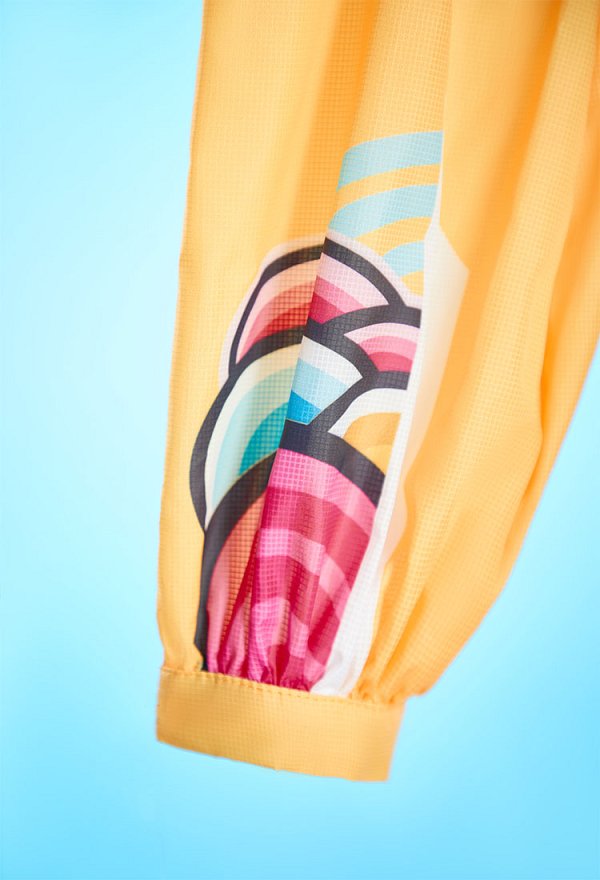 K-Pop: Kpop Killer Derivative Zweiteiliger Badeanzug Two-piece Swimsuit Neckholder Top und Shorts mit Überwurf und Kette K-Pop: Kpop Killer Derivative Zweiteiliger Badeanzug Two-piece Swimsuit Neckholder Top und Shorts mit Überwurf und Kette
