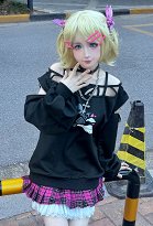 Vocal Rin Cosplay Kostüm Sweatshirt und Faltenrock mit Strumpffüllung Vocal Rin Cosplay Kostüm Sweatshirt und Faltenrock mit Strumpffüllung