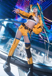 Vocal vocal Costume de Cosplay Bustier et veste avec pantalon et jambières jaunes