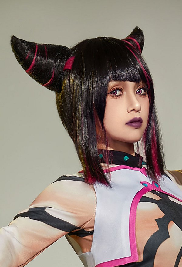 SF 6 Perücke Cosplay Juri Schwarz Pink Cosplay Perücke